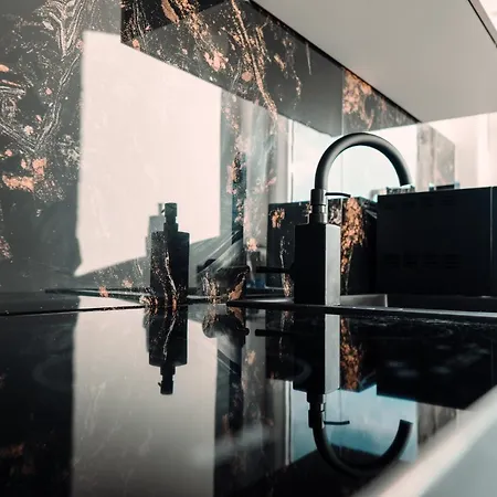 Citylife - Messe,uni,city Apartment *